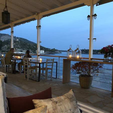 Les Sirenes Kardamili Hotel Eksteriør billede