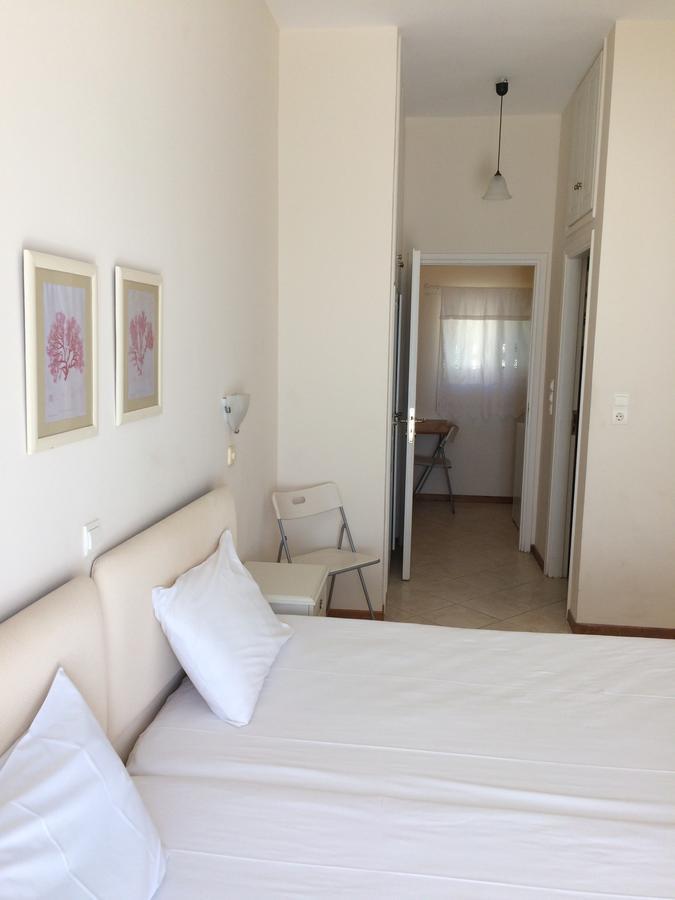 Les Sirenes Kardamili Hotel Eksteriør billede