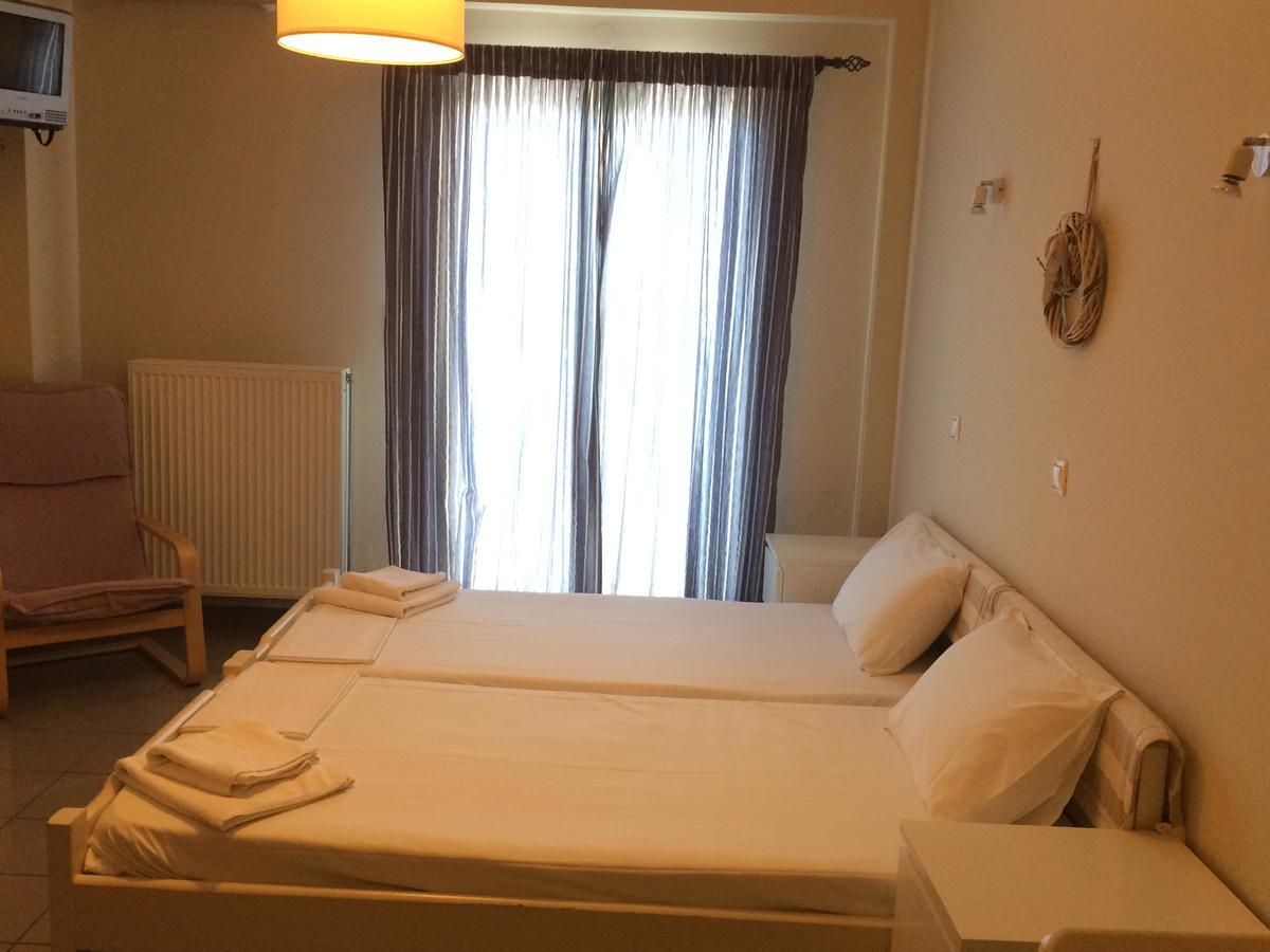 Les Sirenes Kardamili Hotel Eksteriør billede