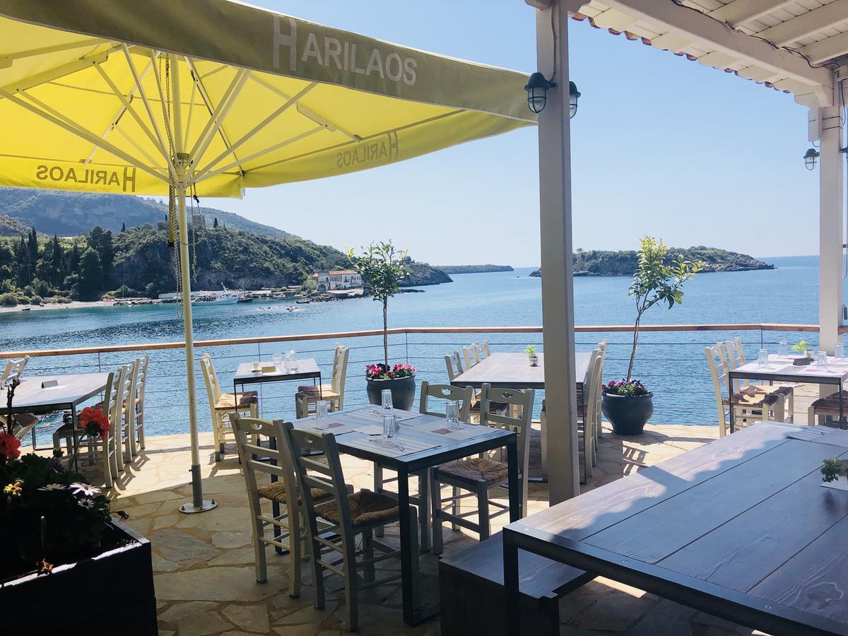 Les Sirenes Kardamili Hotel Eksteriør billede
